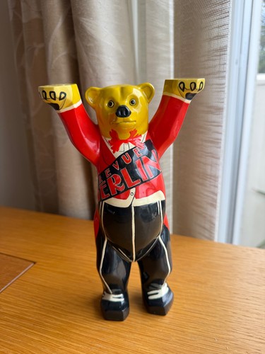 Großer buddy bär revue - buddy,
