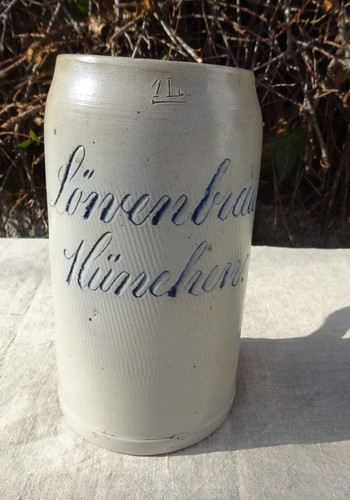 Alter bierkrug löwenbräu - bierkrug,