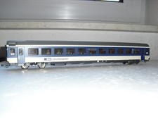 Roco HO 45321  Personenwagen 2. Klasse BLS  mit Märklin Radsätze ohne OVP