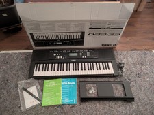 Yamaha Digital Keyboard EZ-220 in sehr gutem Zustand, Inkl. Notenständer...