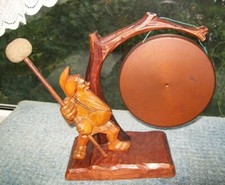 Tisch Gong mit Zwerg und