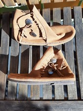 Minnetonka Herren-Stiefel mit zwei Knöpfen, Braun, 42 EU , neu