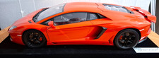 Pocher Lamborghini Aventador LP700-4 Orange 1:18 Inkl. Vitrine
