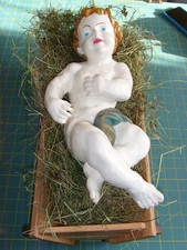 Jesuskind in der Krippe 41 cm