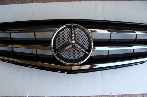 Mercedes grill w204 - mercedes,