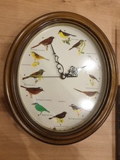 Kitschige Wanduhr Mit Vogelgezwitscher Vögel