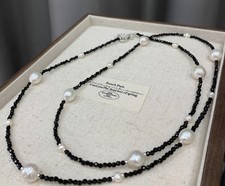 Einzigartige lange schwarze