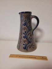 eleganter großer Krug