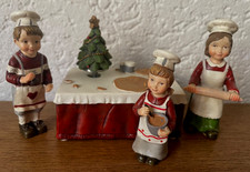 Weihnacht Nostalgie Figuren Kinder Winterkinder Spieluhr Plätzchen backen