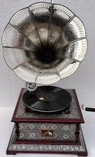 Antikes HMV Grammophon voll