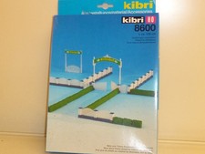 Kibri H0: 8600 Bausatz Zaunsystem Erlenhof ca. 120 cm, (Eisenzaun + Hecken) OVP