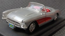 1957 Chevrolet Corvette Modellauto 1:24, nie bespielt
