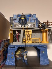 Batman Batcave Spielset mit Figuren – Batman, Robin, Joker, Catwoman