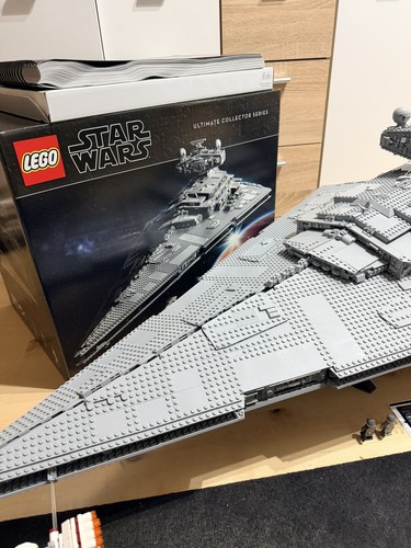 Lego star wars 75252 ucs - star,