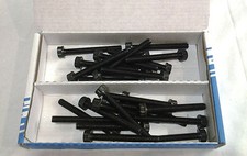 SCREW SET FOR CYLINDER HEAD OF