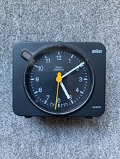 Quarzwecker analog BRAUN  schwarz Typ 4762/AB vsl , teildefekt!