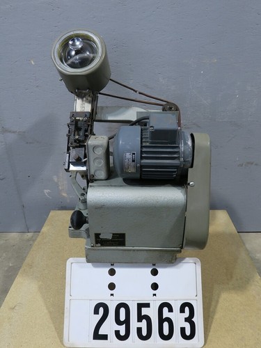 Knopfmaschine