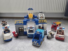 Lego Duplo Polizeistation Polizei LKW und Auto,  Krankenwagen, Feuerwehr