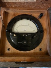 Gossen Widerstandsprüfer 4 V im Holzgehäuse, 1940er Jahre Ohmmeter Oldtimer Deko