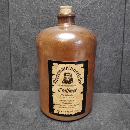 Tonflasche beerenwein leer - beerenwein,