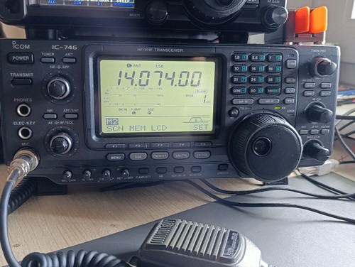 Icom 746 gereinigt - 746, gereinigt/