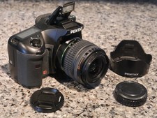 Pentax K 20 D  12.4MP Digitalkamera - Schwarz (Kit mit 18-55mm Objektiv)