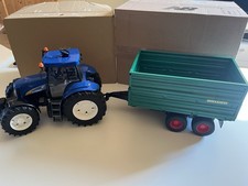 Bruder New Holland Traktor mit