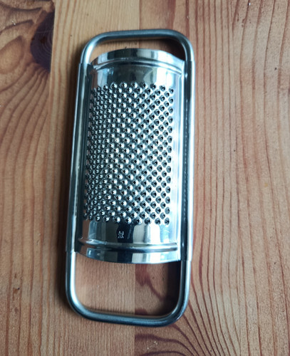 Flache edelstahl küchenreibe - flache, edelstahl-küchenreibe