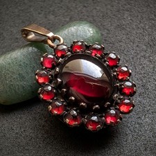 Vintage Granat Medaillon