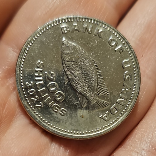 Uganda 200 shillings 2000 bank - shillings,