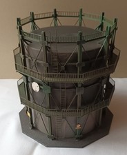 H0 Pola 854 Stadtgaskessel, Gaskessel Meister-Modell fertig gebaut