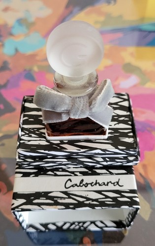 Les parfums grès cabochard - les,