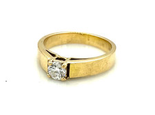 Magnificher Ring Gold 18 Karat