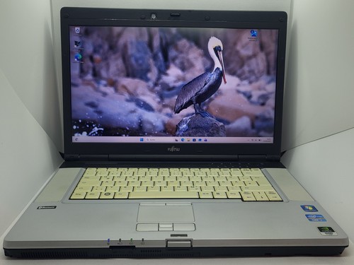 Fujitsu celsius h710 - fujitsu, i7