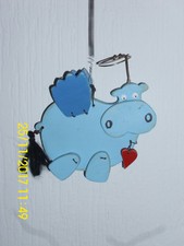Schwingtier " Flying Hippo " Federtier Deko Geschenk Fensterschmuck Jumper