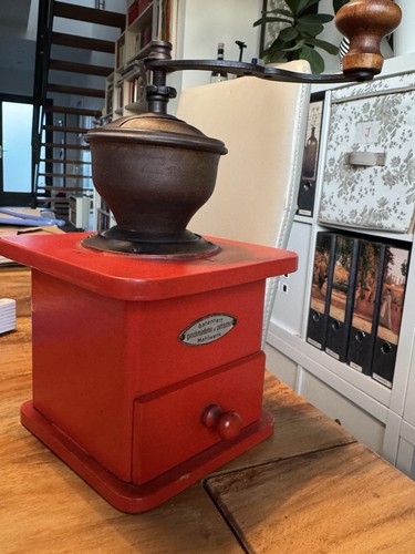 Vintage kaffeemühle rot - vintage, kaffeemühle,