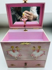 Schmuckschatulle Ballerina Schmuckbox mit Spiegel und Musik