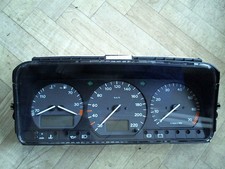 Instrumentenkombination Kombiinstrument Tacho elektronisch 171.693 km VW  PASSAT