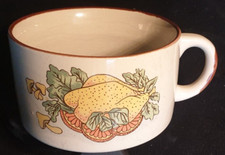 Germany Keramik 1x Suppentasse D. 11,3 cm H. 7,5 cm Dekor Hänchen Pilze