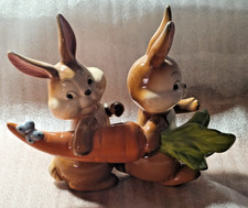 Goebel Figur 2 Hasen tragen