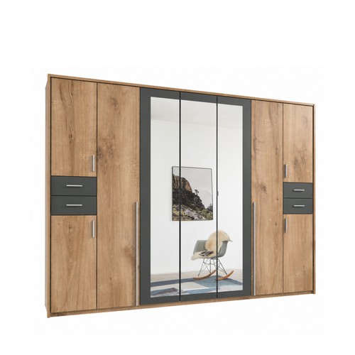 Drehtürenschrank
