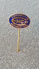 Anstecknadel EHC 80 Nürnberg - Ice Tigers Nürnberg - Pin Hintergrund blau Noppen