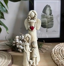 Engel Figur Mutter mit Tochter, Sohn und Hund – 13x5 cm