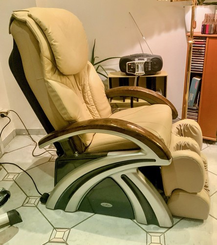 Sehr luxuriöser massagesessel - sehr,