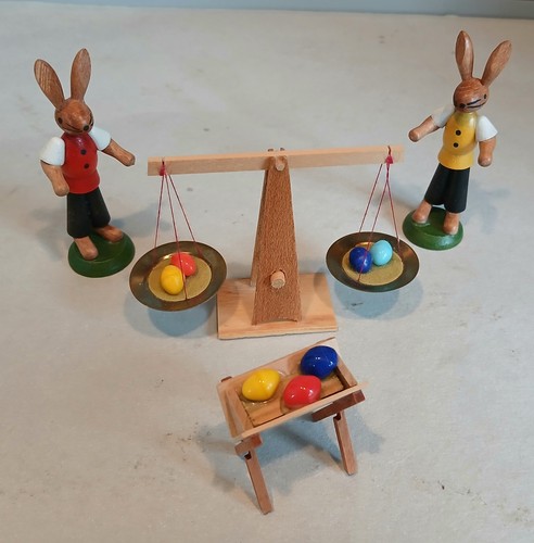 Osterhasen mit ostereier waage - mit,