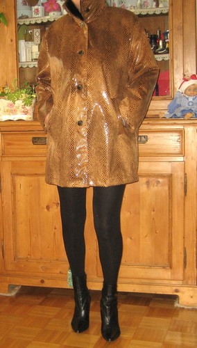 Lackjacke 44 sucht - gr.,