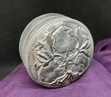 antike alte Puderdose floraler Reliefdekor Jugendstil Art Déco Aluminium um 1920