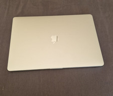 MacBook Pro (2016) 15,4" mit Touch Bar, Intel Core i7 2,7GHz, 16GB/ 500 GB