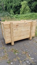 Holztruhe mit Deckel