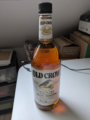 Old crow bourbon whiskey - crow,